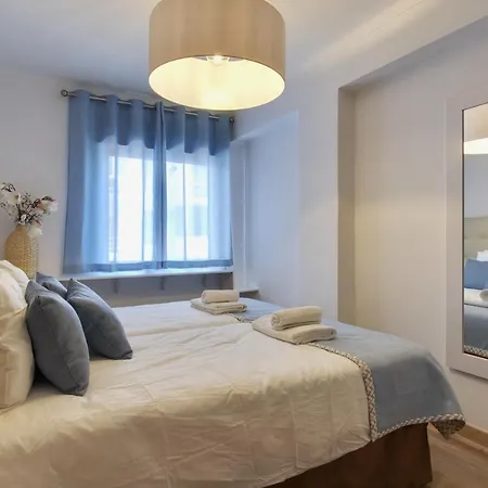 Luxury T2 & Beach & Citycenter & Oldtown * Quarteira