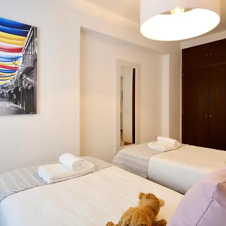 Luxury T2 & Beach & Citycenter & Oldtown Daire *